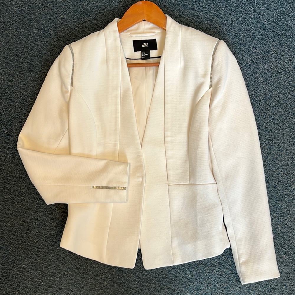 H&M White Cropped Blazer